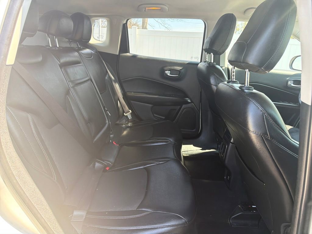 Used 2018 Jeep Compass Latitude image 46