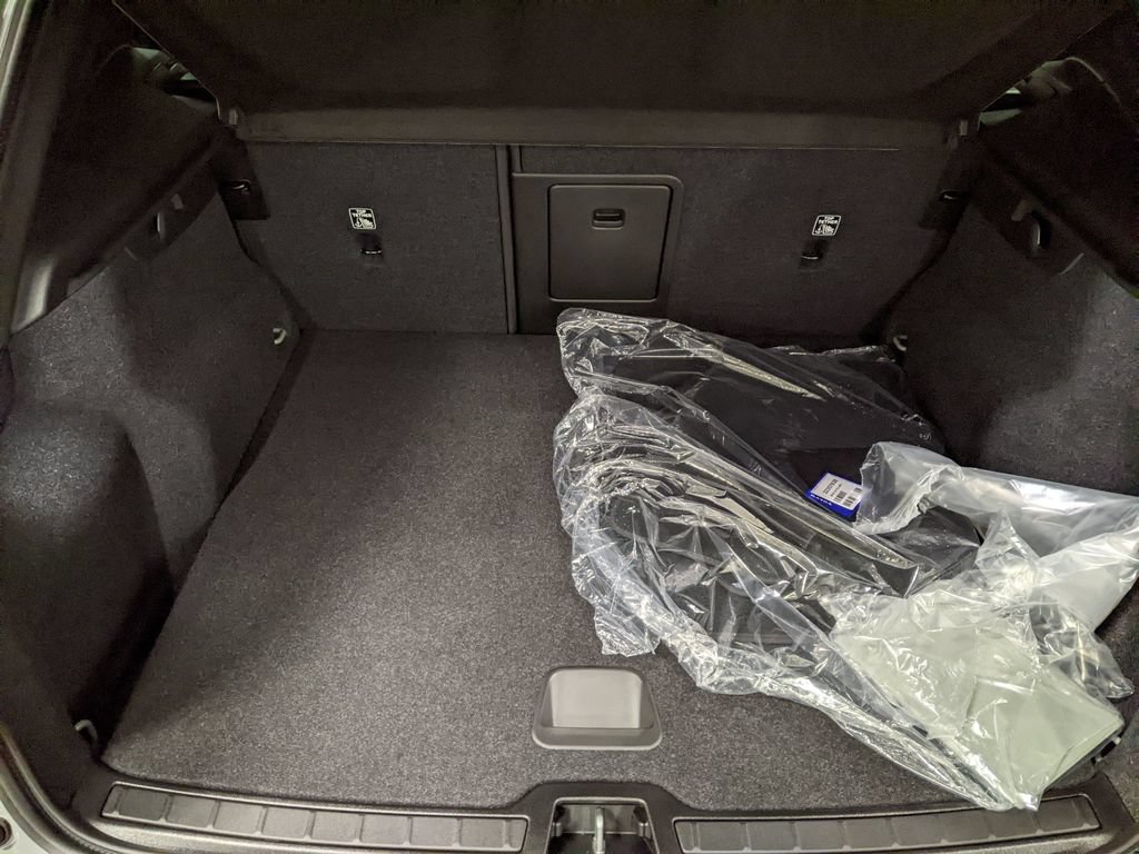 New 2026 Volvo XC40 B5 Core AWD/4WD image 26