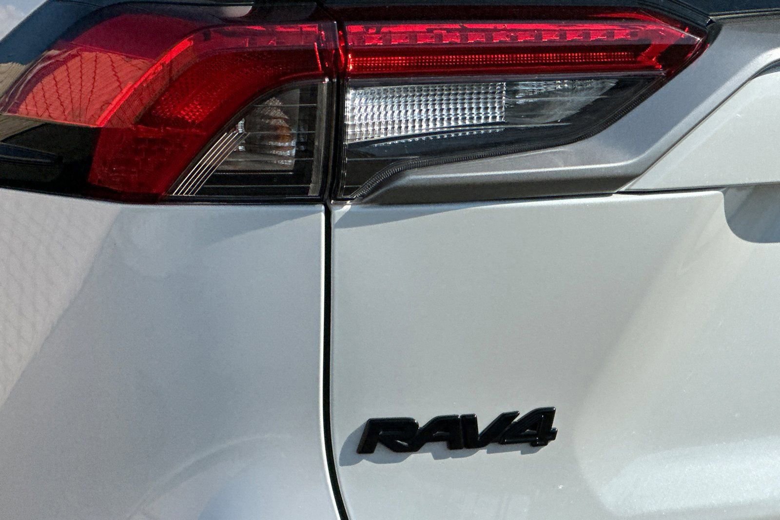 Used 2024 Toyota RAV4 XSE w/ Weather Package AWD/4WD image 28