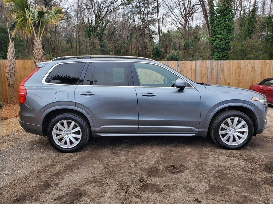 Used 2018 Volvo XC90 T6 Momentum w/ Momentum Plus Package AWD/4WD image 11