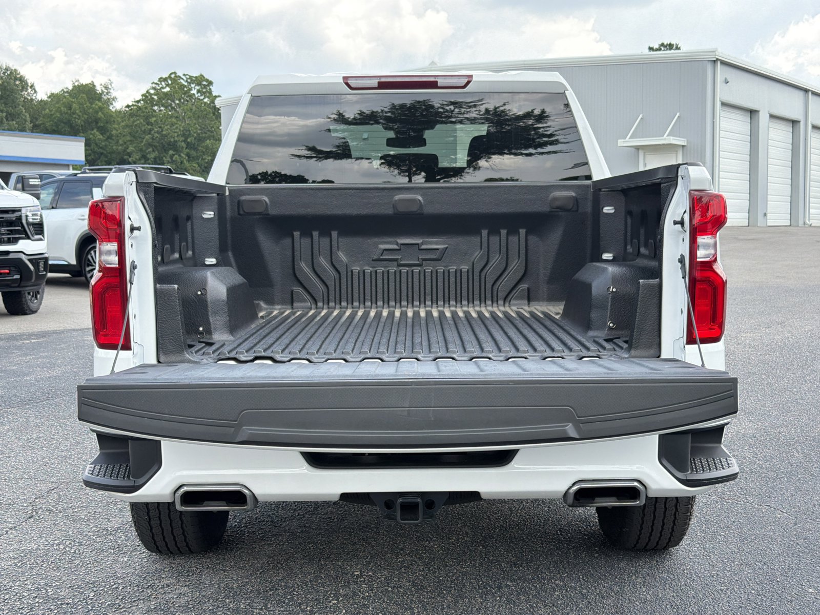 Used 2024 Chevrolet Silverado 1500 RST w/ Z71 Off-Road Package AWD/4WD image 31