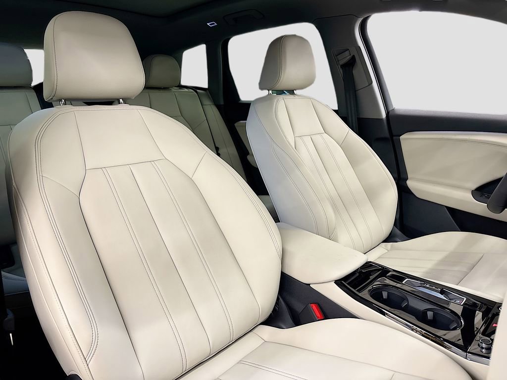 New 2025 Audi Q6 e-tron Premium image 15