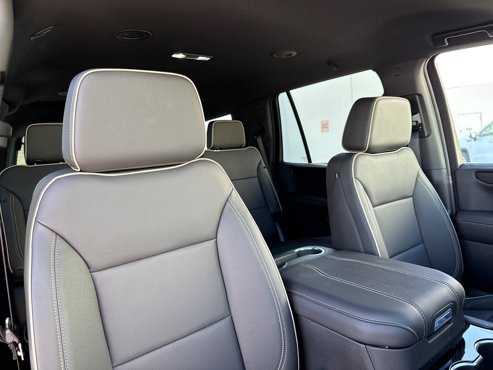 New 2026 GMC Yukon Elevation RWD image 18