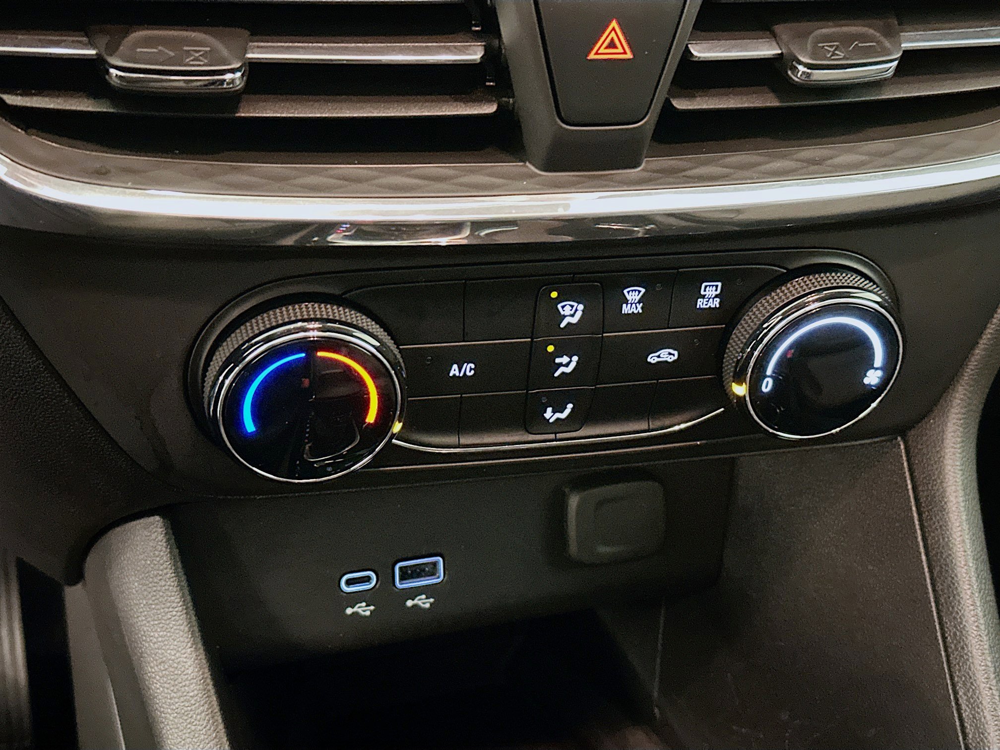 Used 2025 Buick Encore GX Preferred image 23