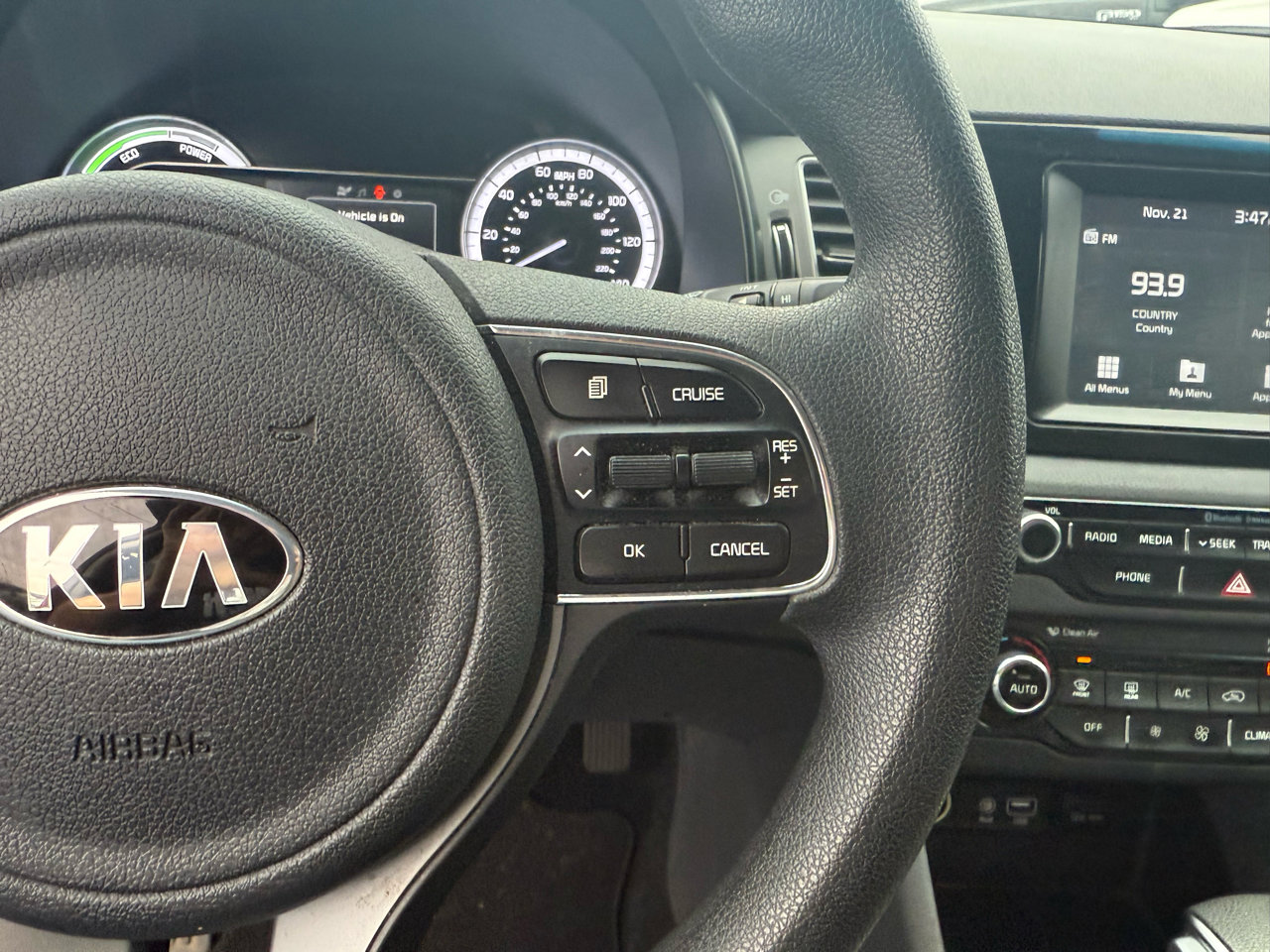 Used 2017 Kia Niro LX image 14