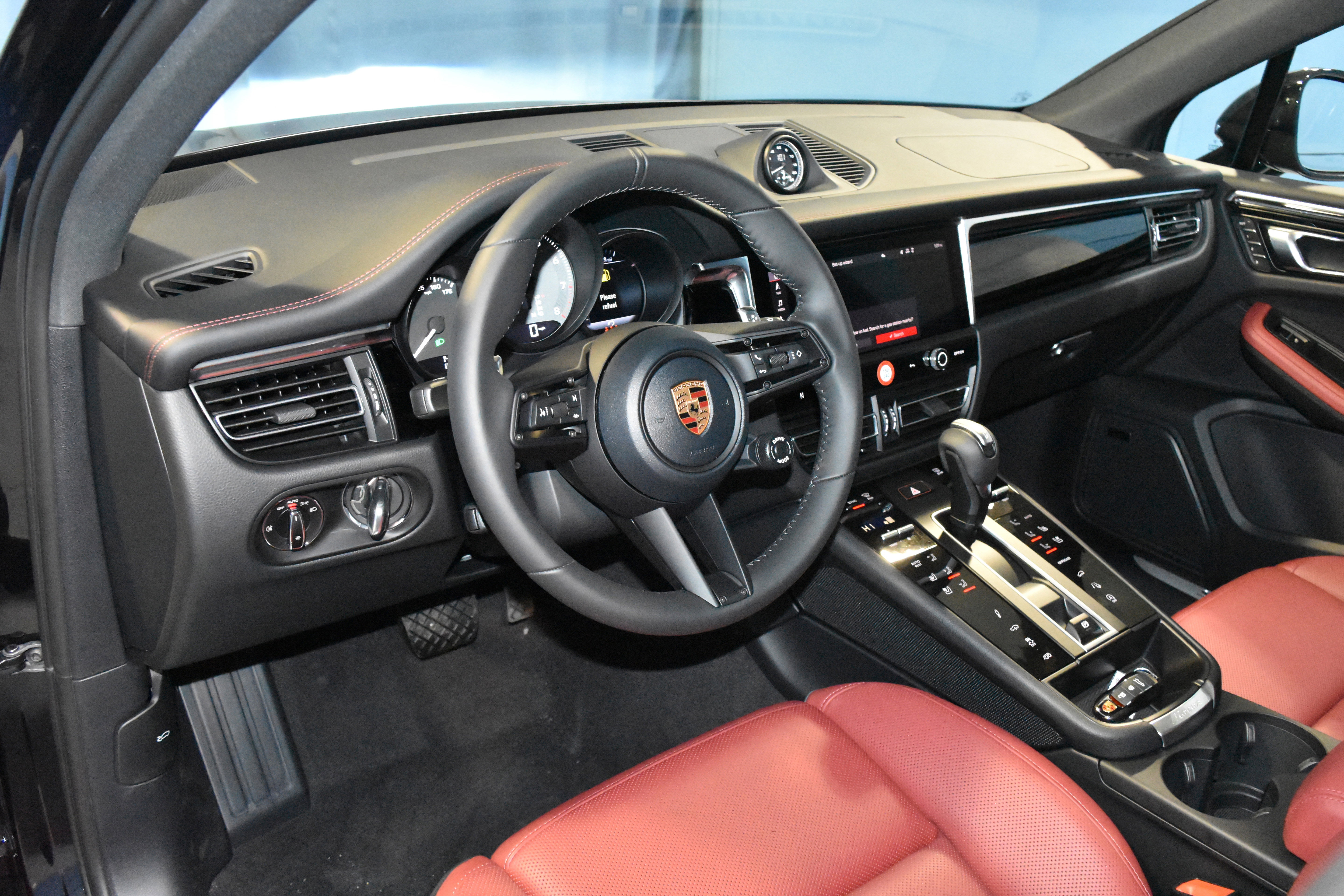 New 2026 Porsche Macan S image 4