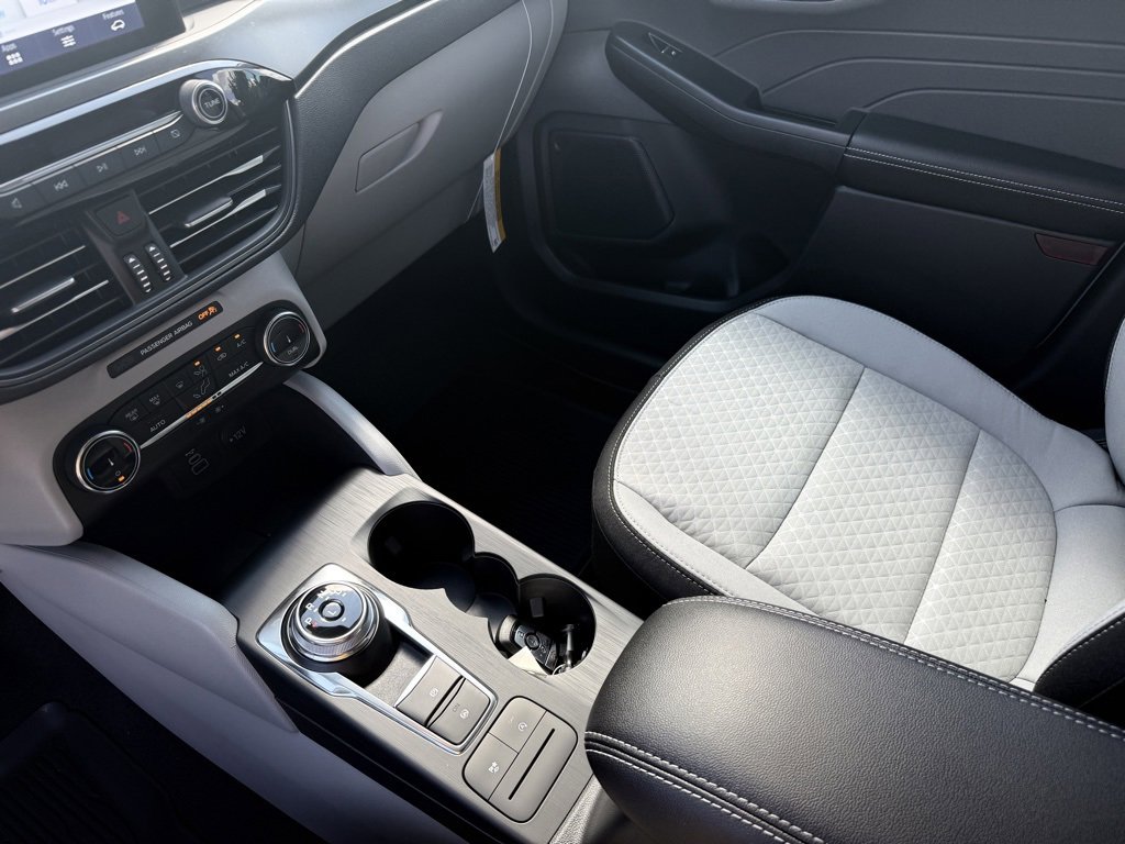 New 2025 Ford Escape Active image 21