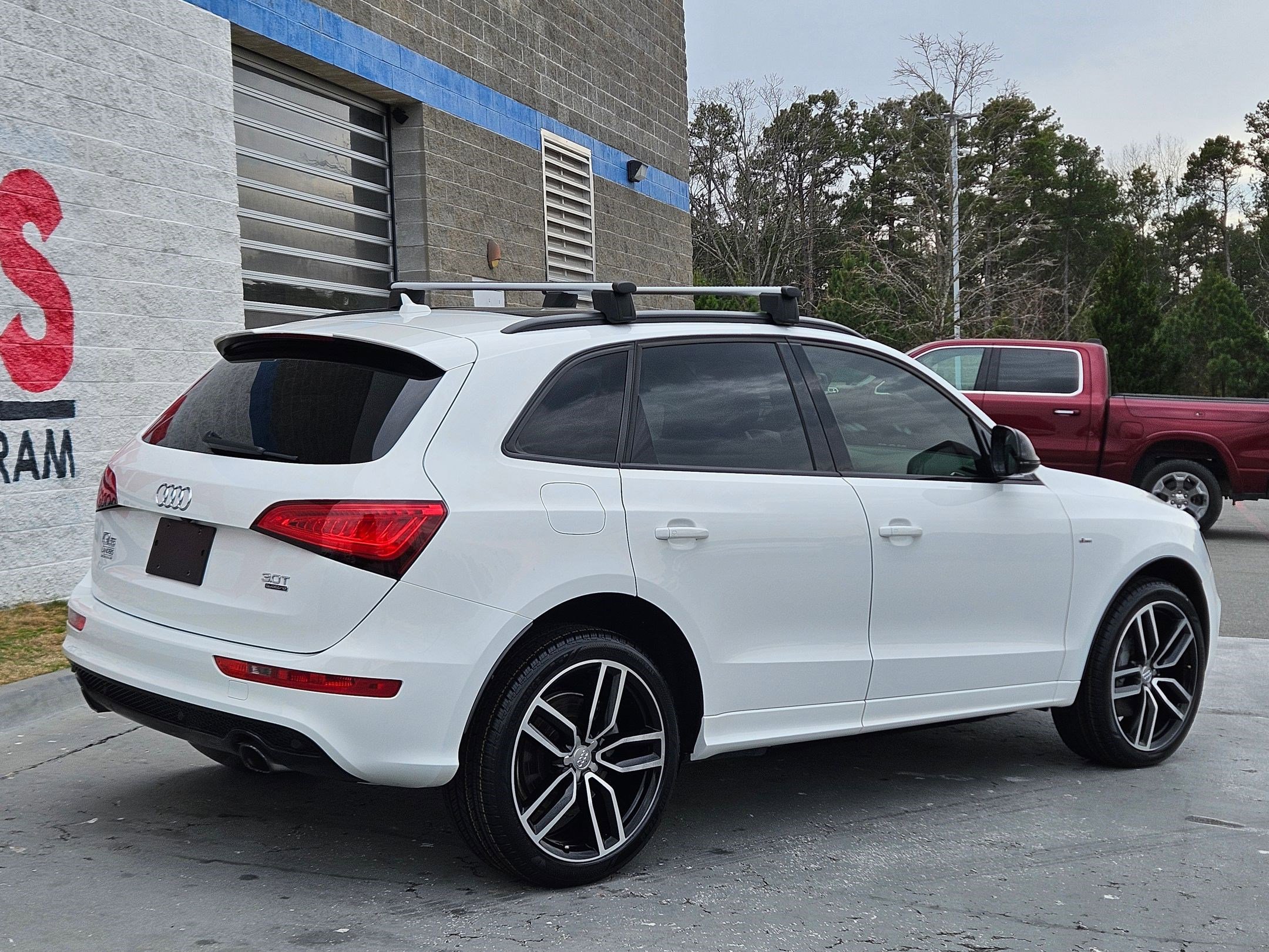 Used 2017 Audi Q5 3.0T Premium Plus w/ Technology Package image 7
