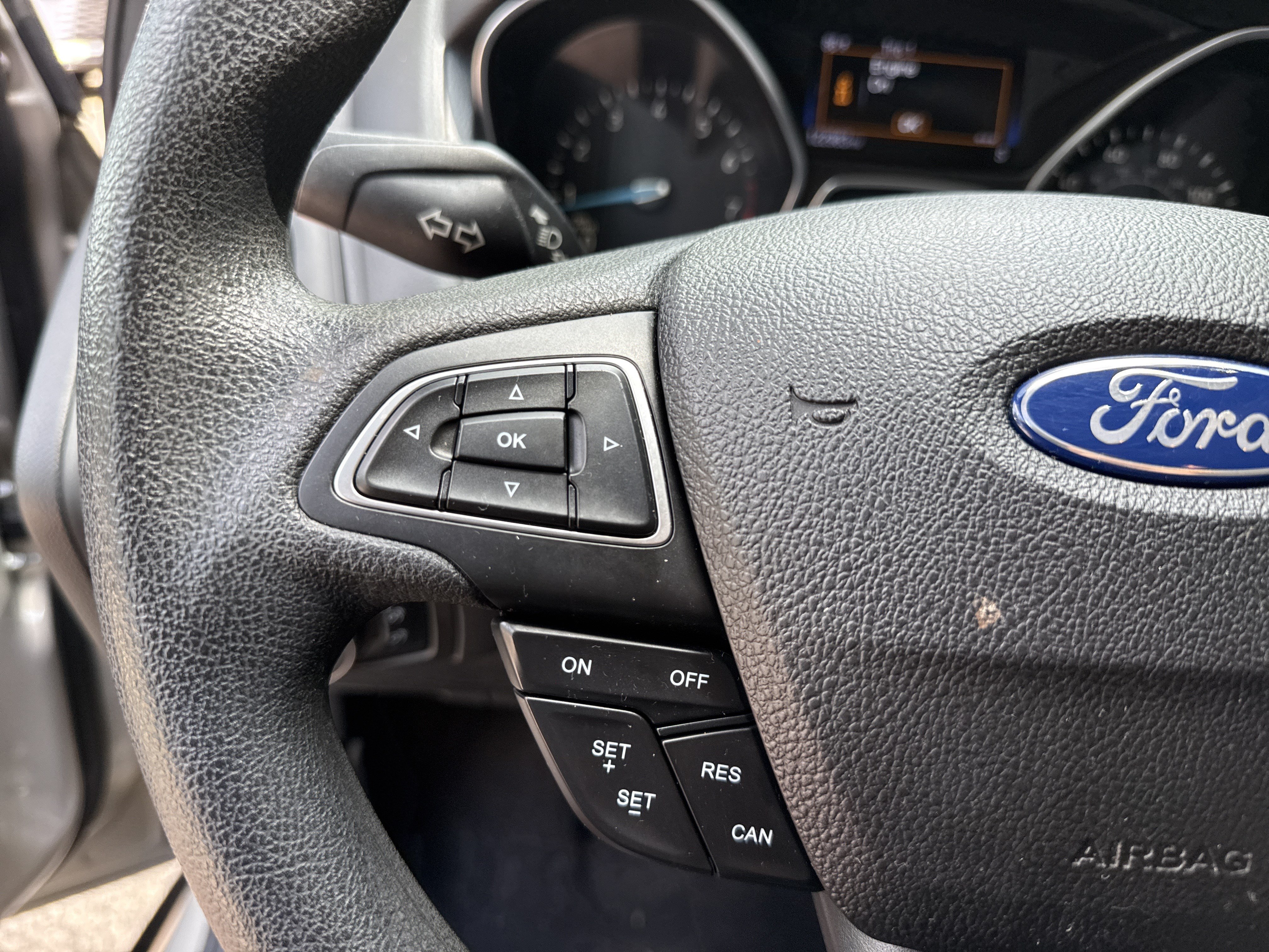 Used 2016 Ford Focus SE w/ SE Power Seat Package FWD image 24
