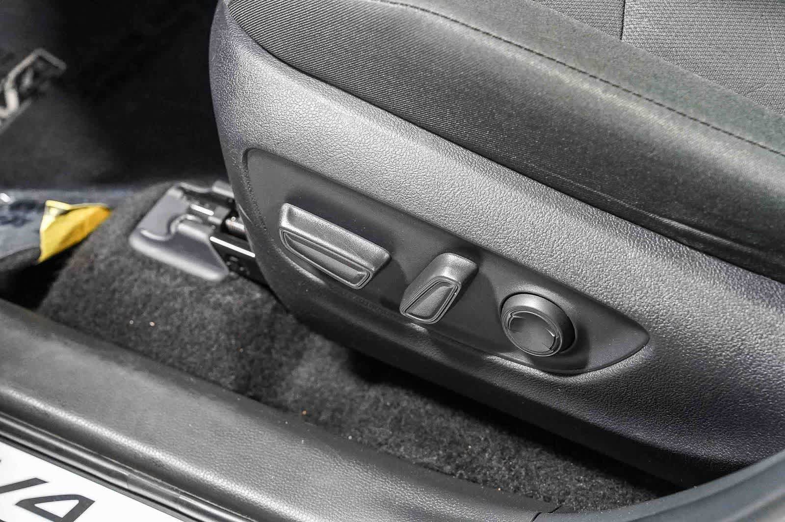 Certified 2024 Toyota RAV4 XLE FWD image 23