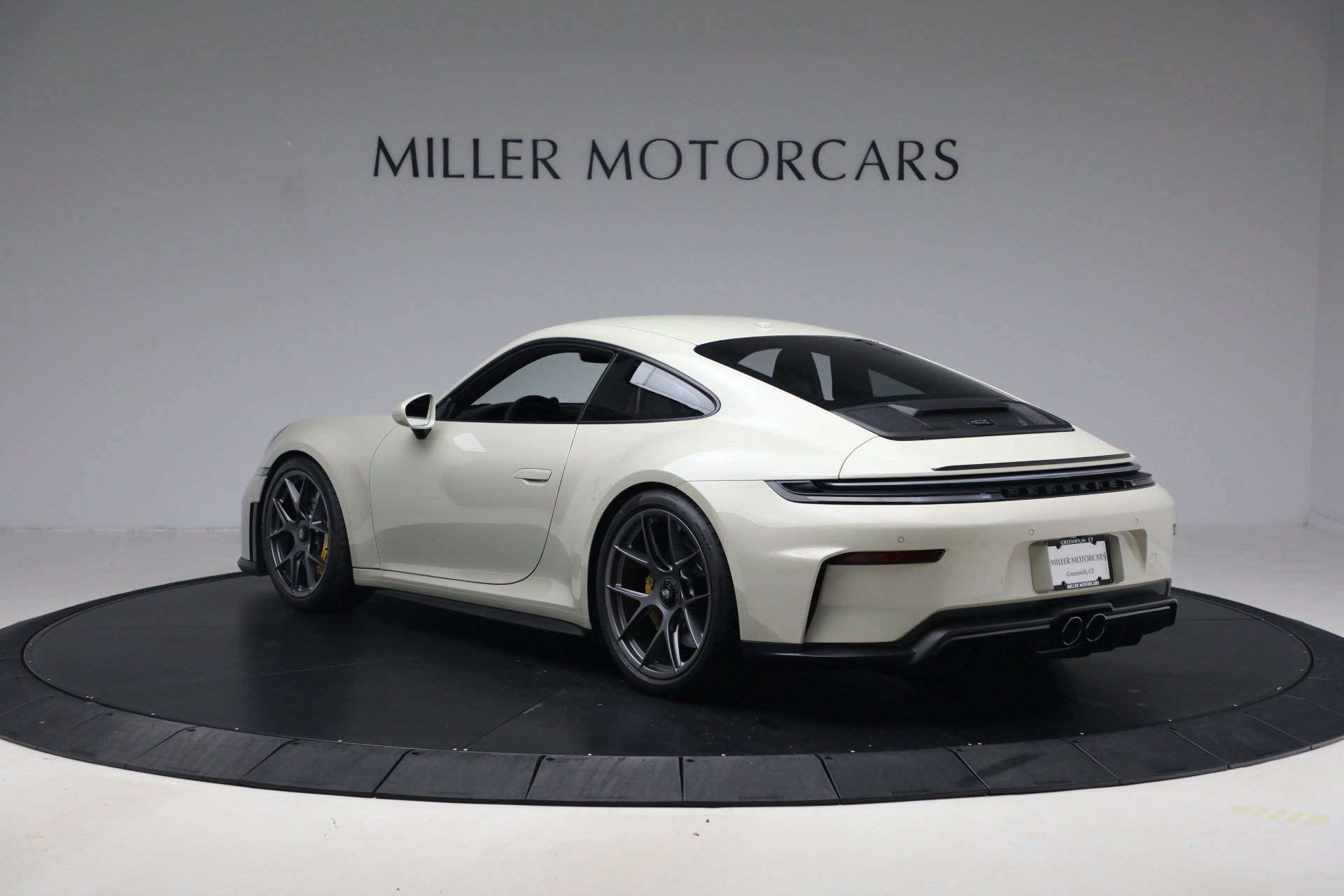 Used 2026 Porsche 911 GT3 RWD image 5