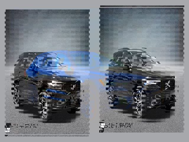 New 2025 Volvo XC60 B5 Core w/ Climate Package