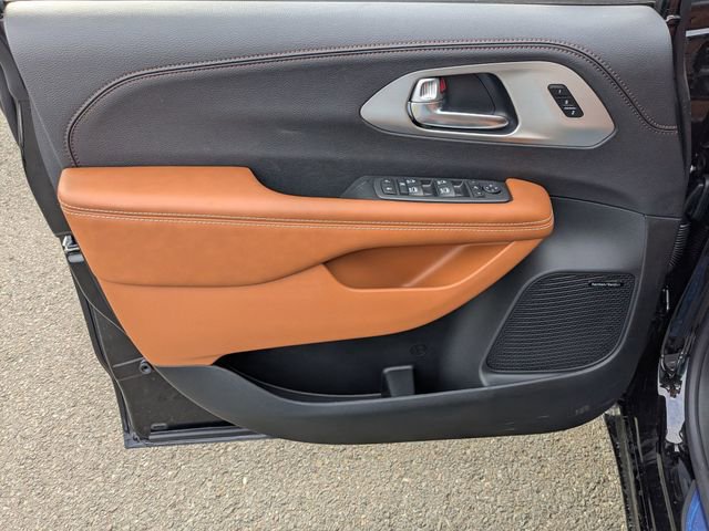 New 2026 Chrysler Pacifica Pinnacle image 10
