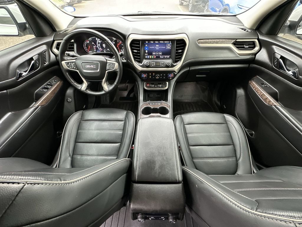 Used 2022 GMC Acadia Denali w/ Denali Technology Package image 18