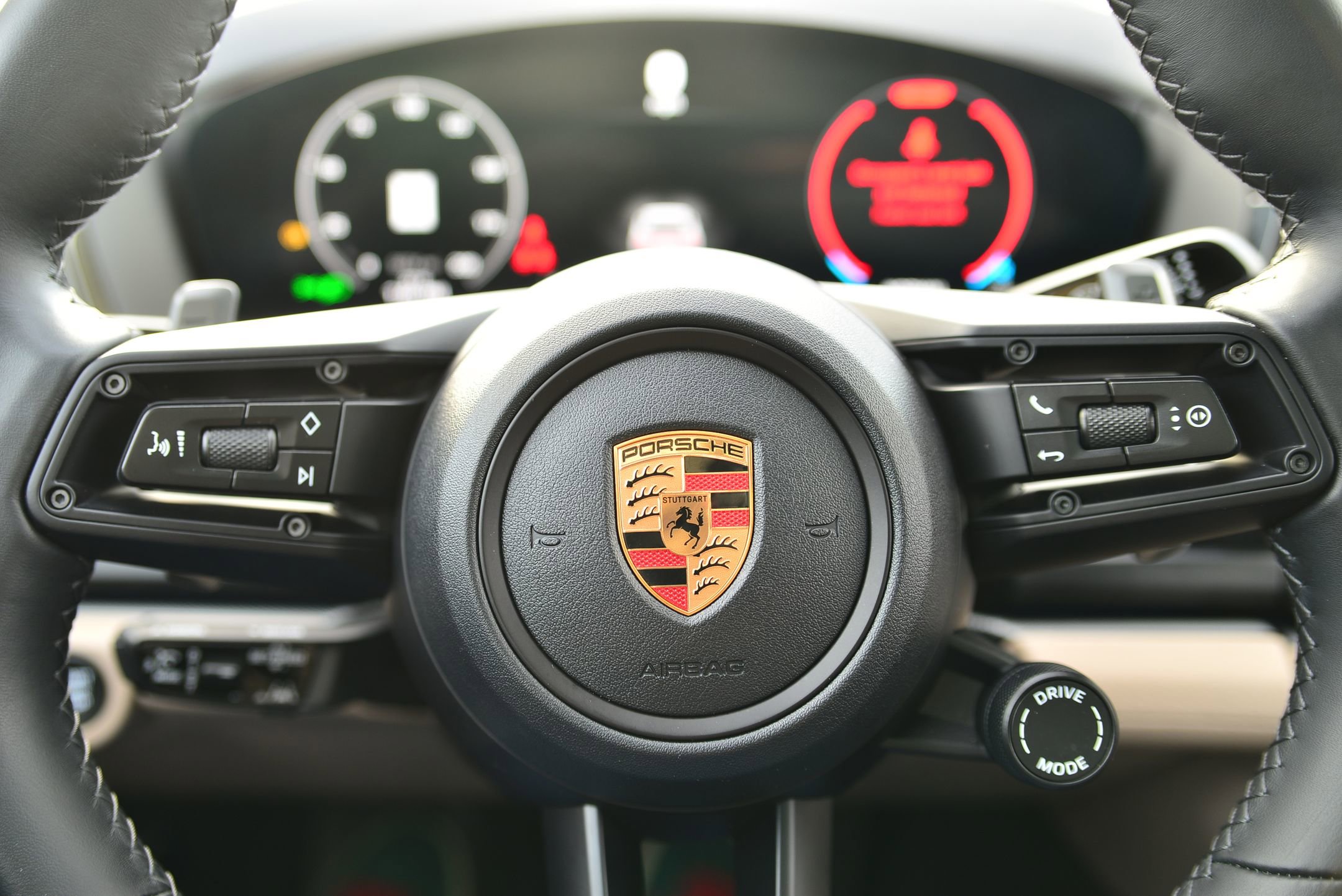 Certified 2024 Porsche Panamera 4 image 33