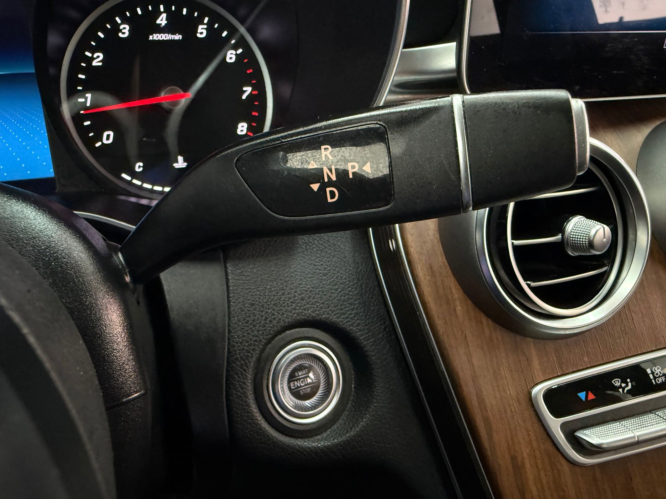 Used 2019 Mercedes-Benz C 300 Sedan image 16