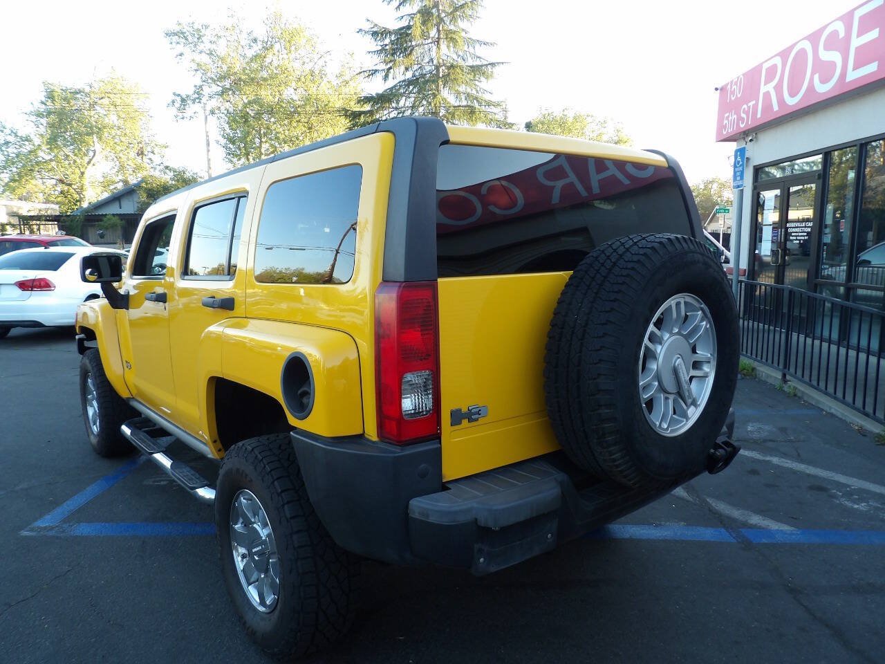 Used 2007 HUMMER H3 AWD/4WD image 4