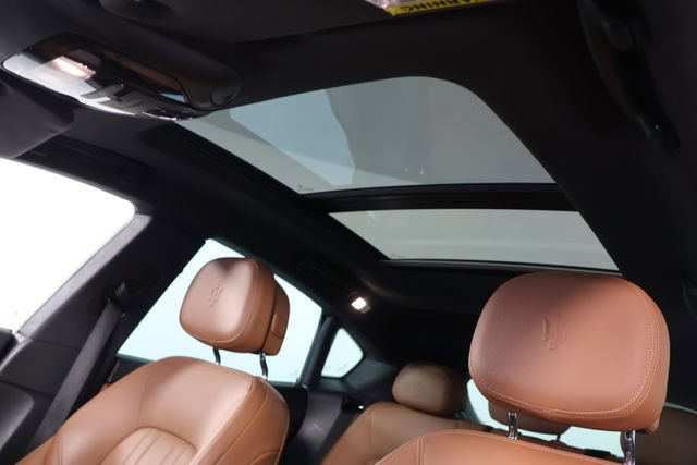 Used 2022 Maserati Levante GT image 18