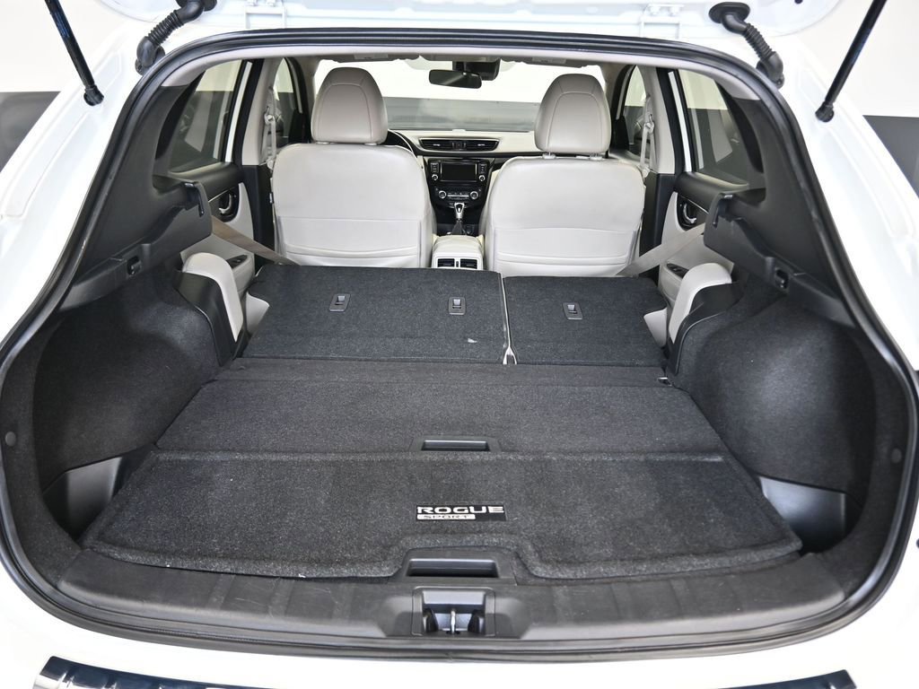 Used 2022 Nissan Rogue Sport SV w/ Technology Package image 42