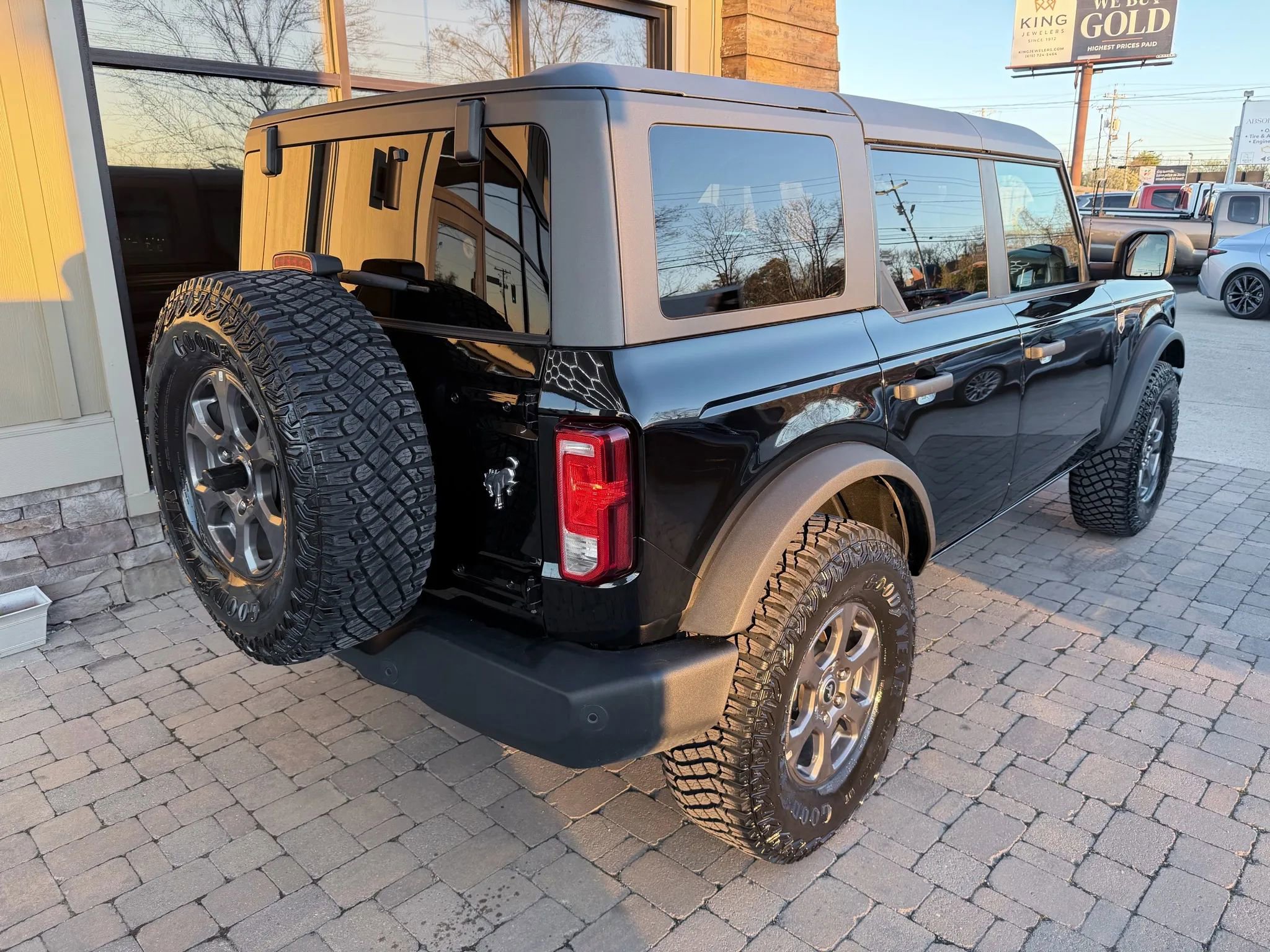 Used 2025 Ford Bronco Big Bend image 98