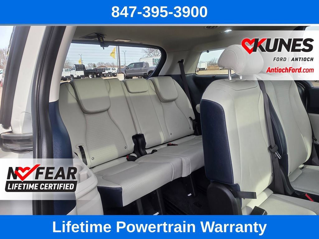 Used 2025 Kia Carnival SX Prestige FWD image 38