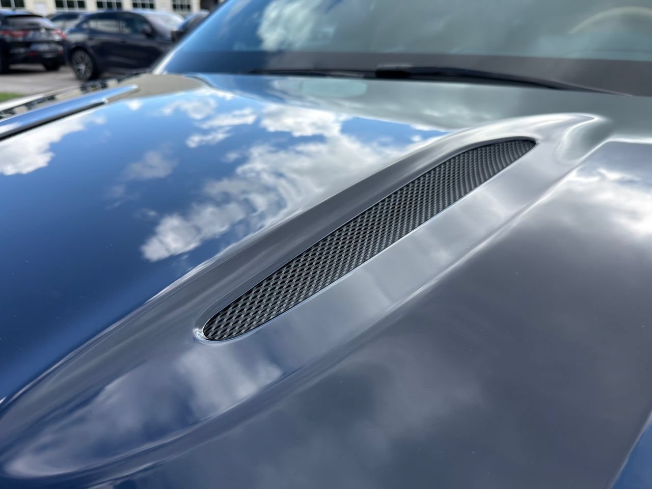 Used 2021 Aston Martin DBX AWD/4WD image 7