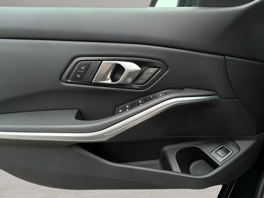 Used 2024 BMW 330i xDrive Sedan w/ Convenience Package image 31