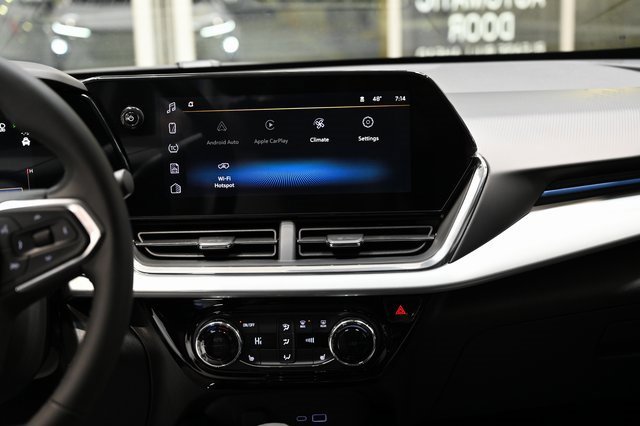 New 2026 GMC Canyon Elevation w/ Convenience Package image 14