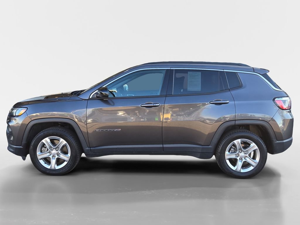 Used 2024 Jeep Compass Latitude video 2