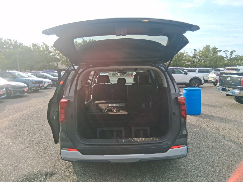 Certified 2026 Kia Carnival FWD image 21