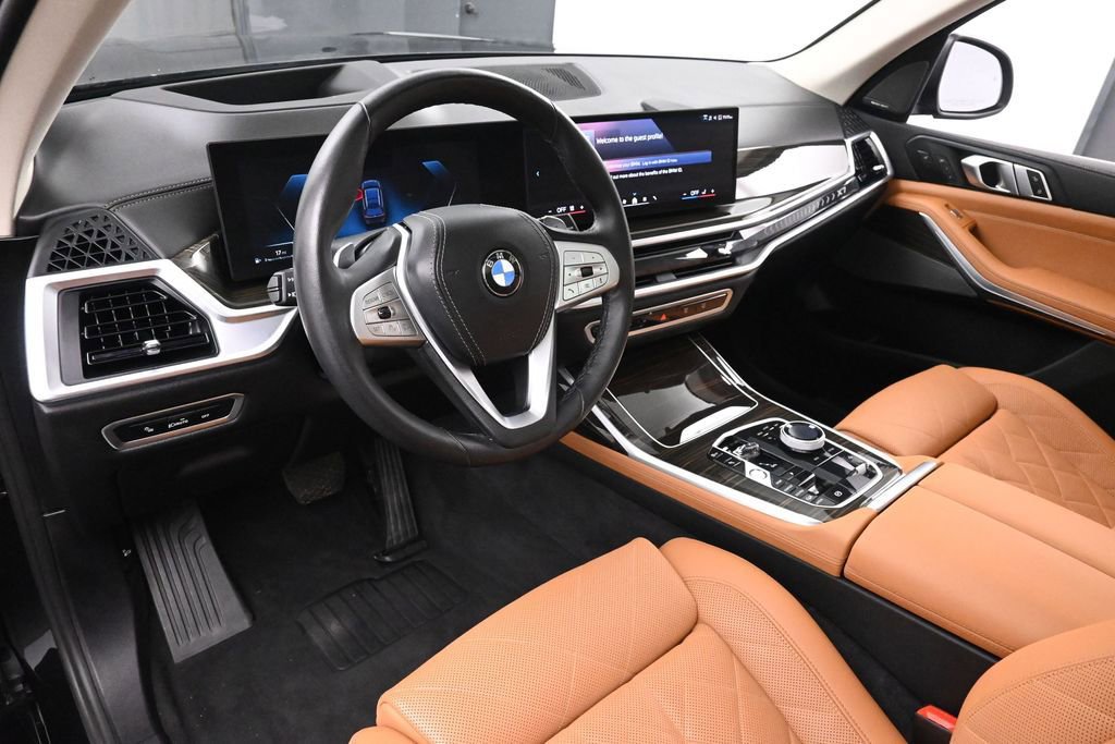 Used 2024 BMW X7 xDrive40i w/ Executive Package AWD/4WD image 14