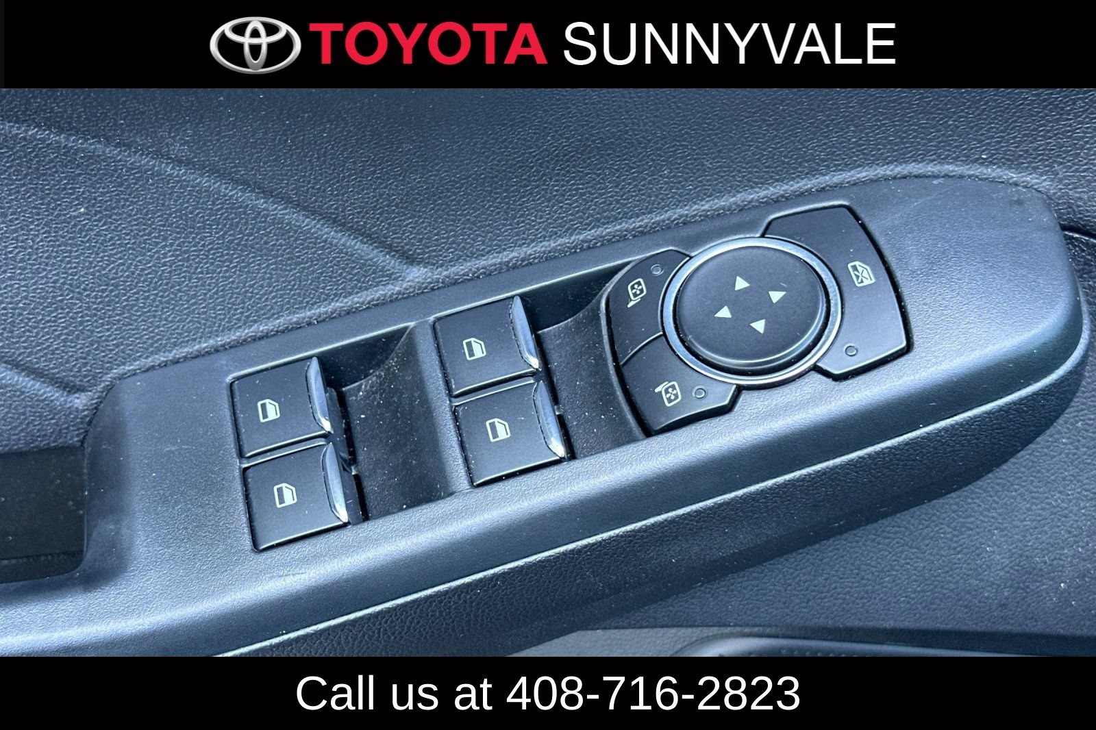 Used 2022 Ford Escape SEL w/ Technology Package FWD image 17