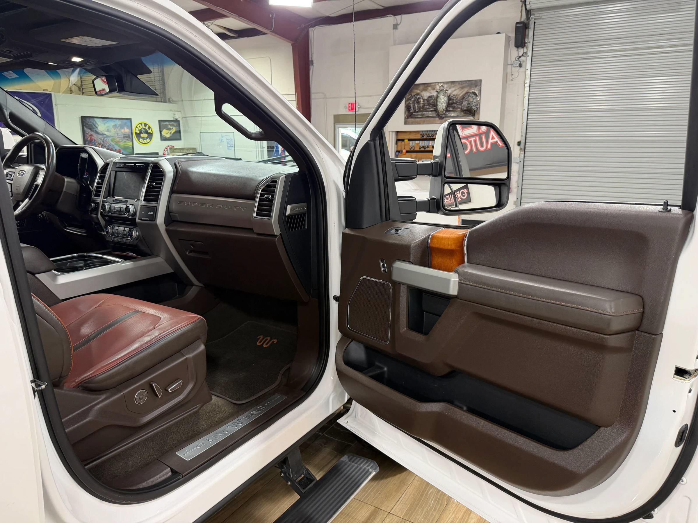 Used 2018 Ford F250 King Ranch w/ King Ranch Ultimate Package AWD/4WD image 19