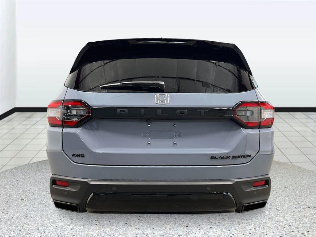 New 2026 Honda Pilot Black Edition image 4