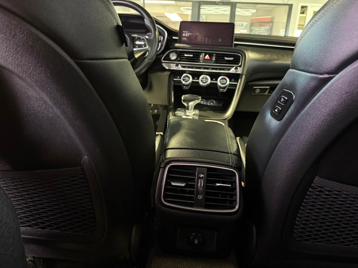 Used 2022 Genesis G70 2.0T w/ Prestige Package image 30