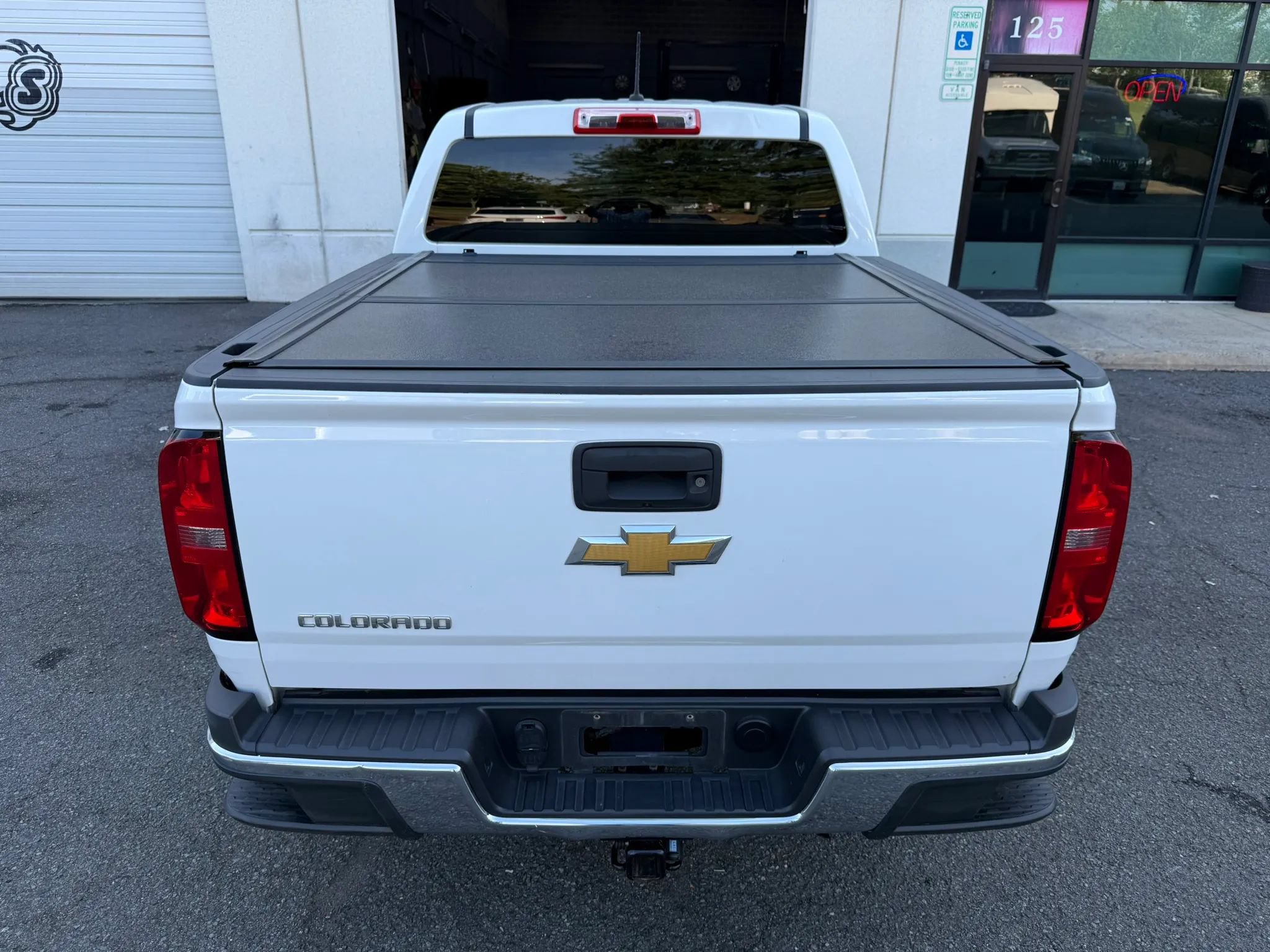 Used 2019 Chevrolet Colorado W/T RWD image 18