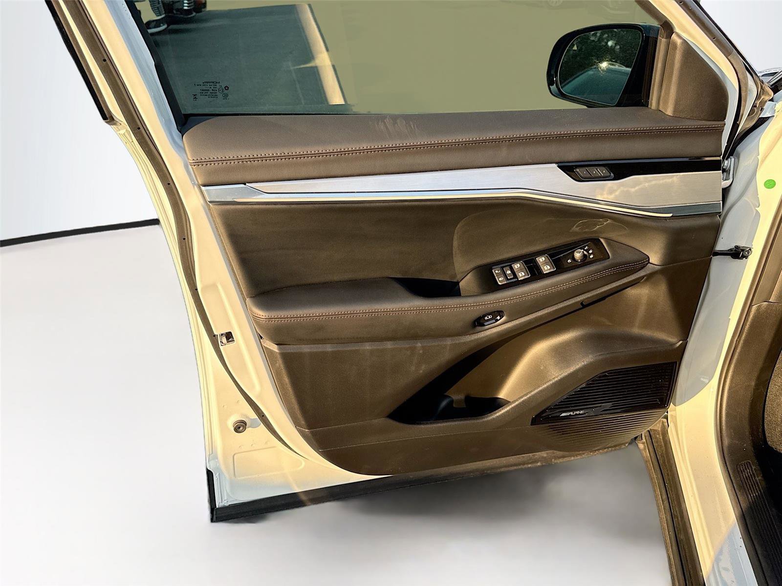 Used 2025 Jeep Wagoneer S Limited image 18