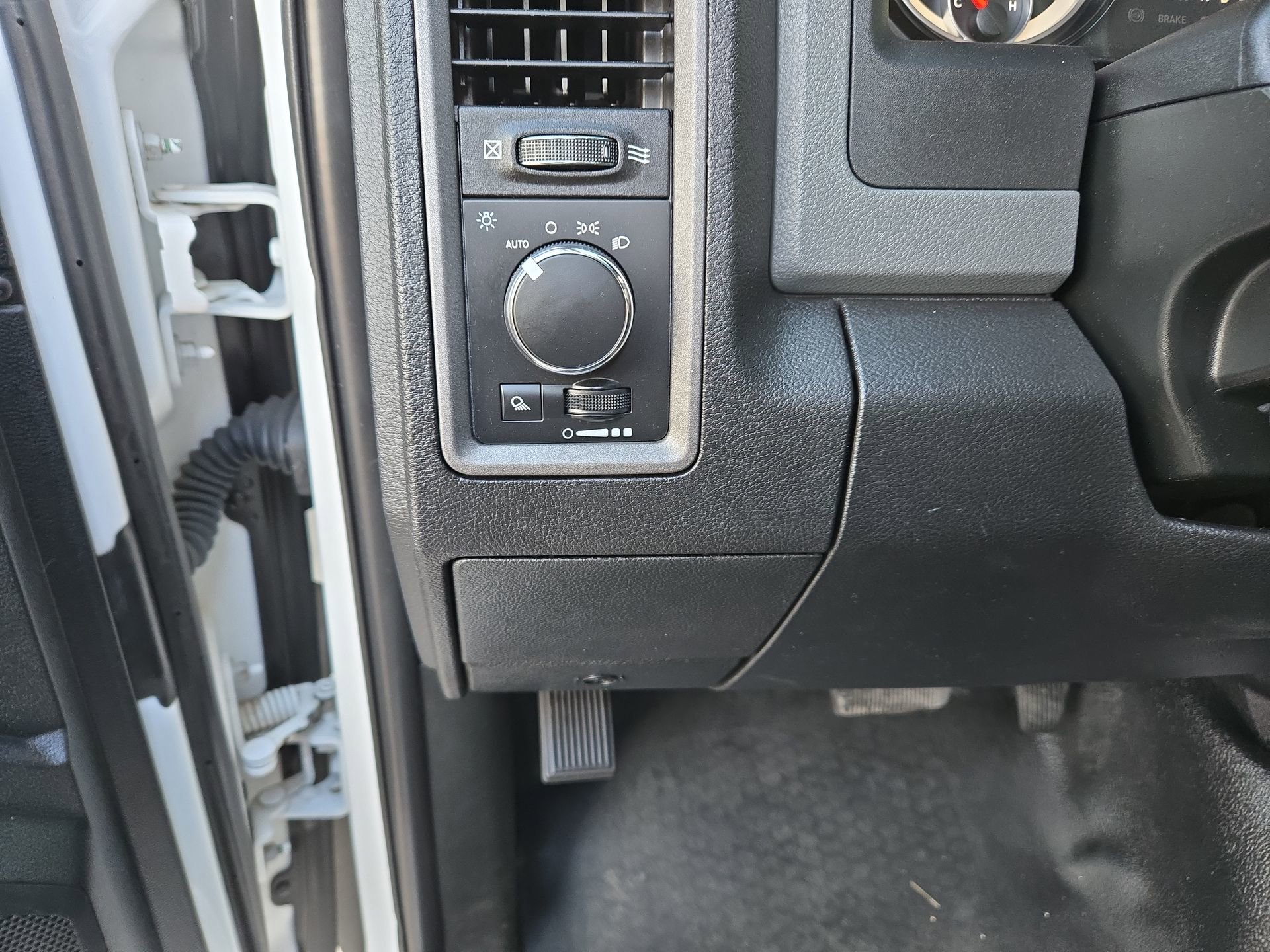 Used 2018 RAM 1500 Tradesman image 19