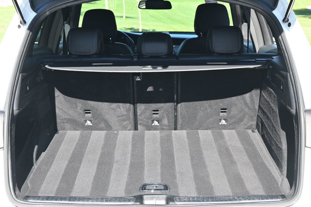 Used 2019 Mercedes-Benz GLC 300 4MATIC image 19