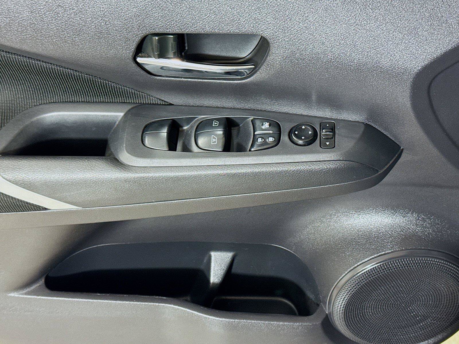 Used 2024 Nissan Kicks SV w/ Interior Electronics Package FWD image 15