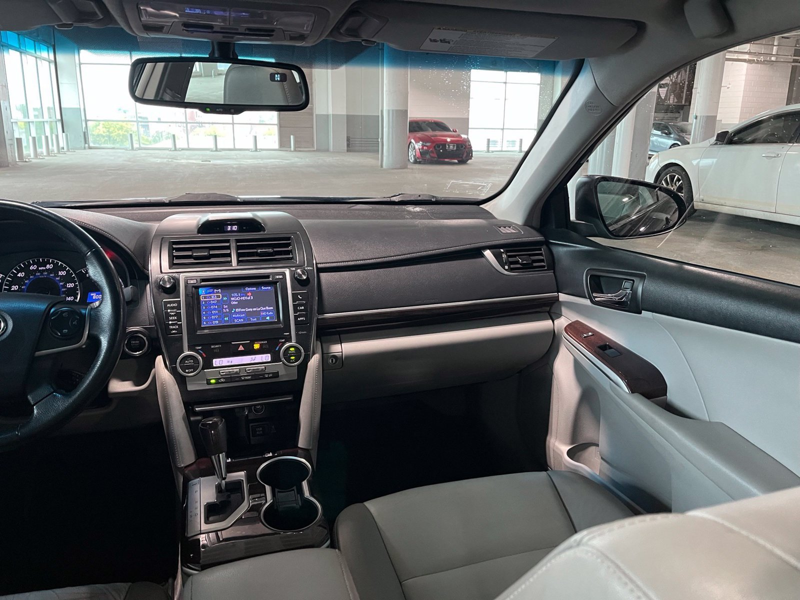 Used 2012 Toyota Camry XLE w/ Leather Pkg FWD image 38