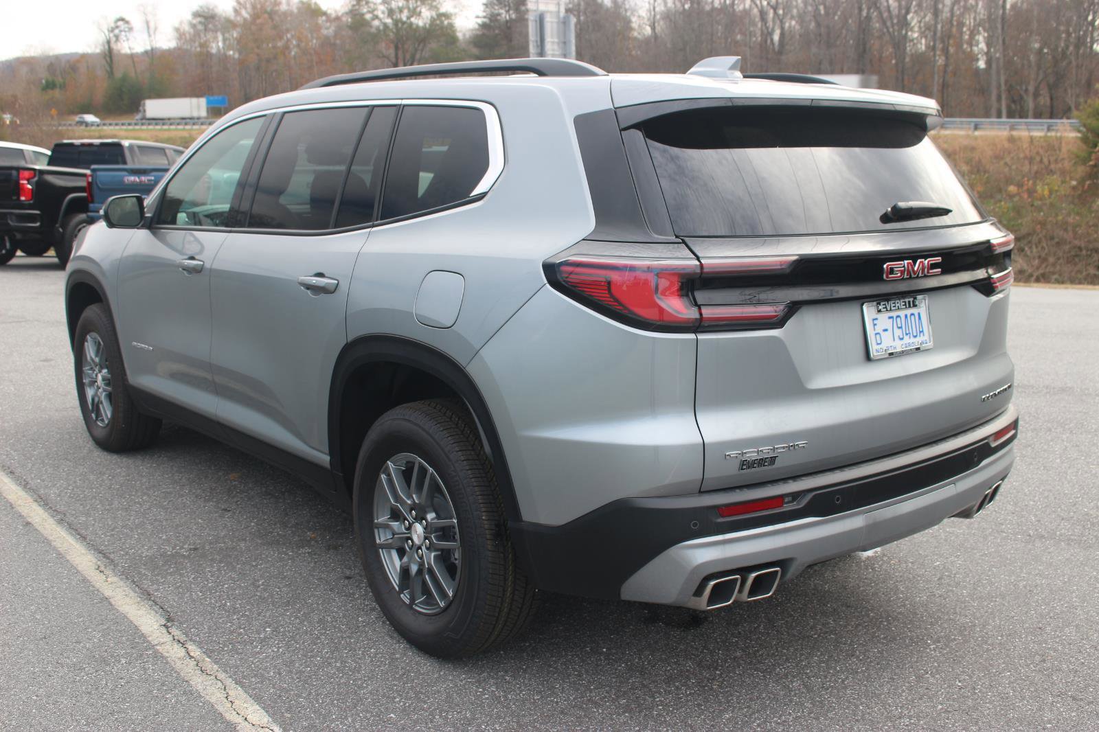 New 2025 GMC Acadia Elevation image 5
