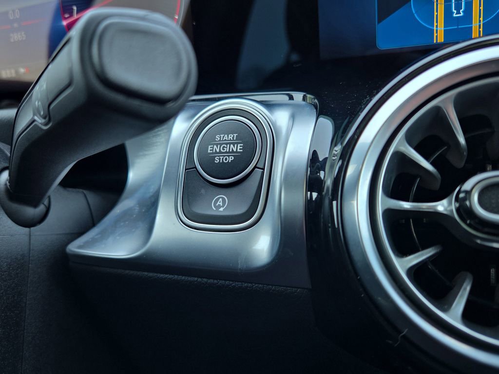 Certified 2026 Mercedes-Benz GLB 250 GLB 250 image 29