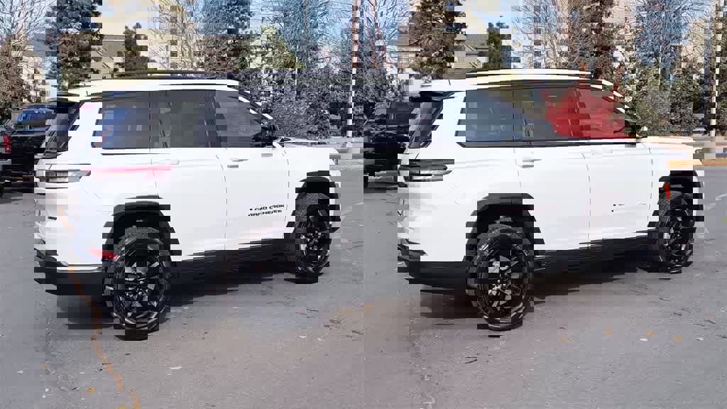 New 2025 Jeep Grand Cherokee L Limited w/ Luxury Tech Group II image 9