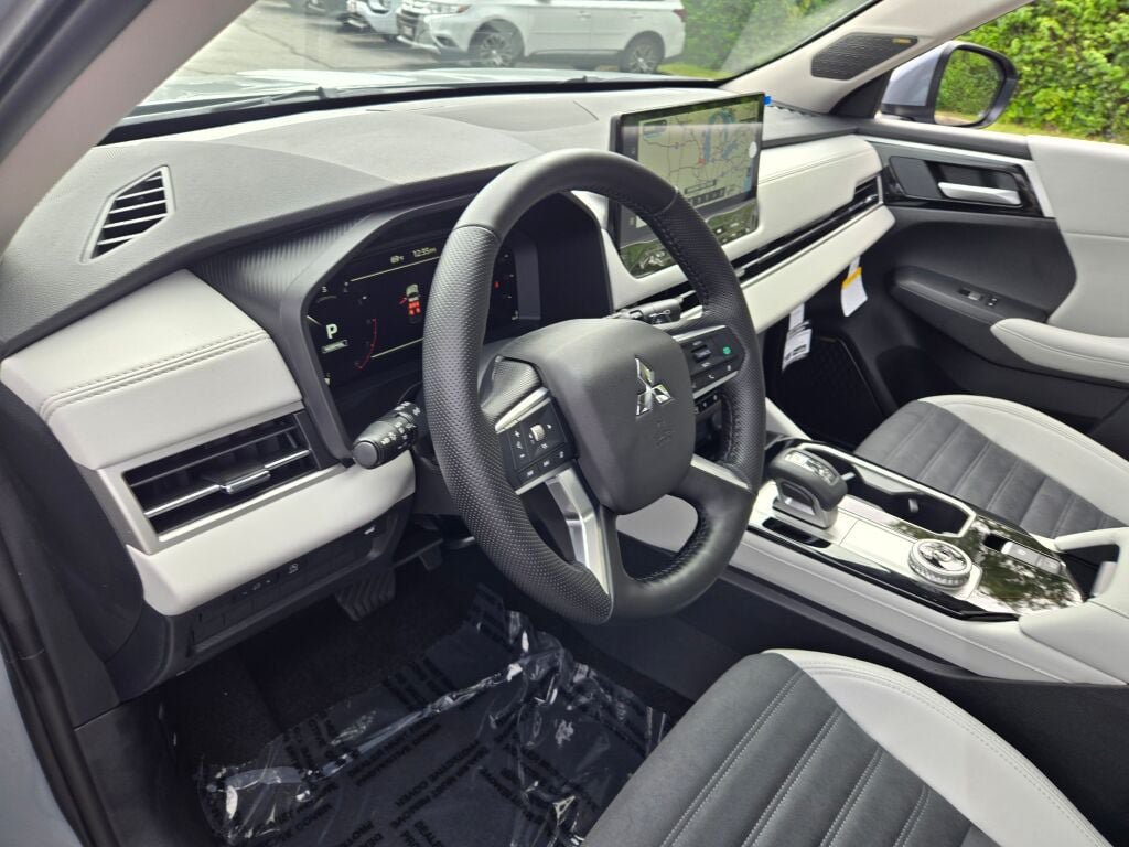 New 2026 Mitsubishi Outlander SE AWD/4WD image 19