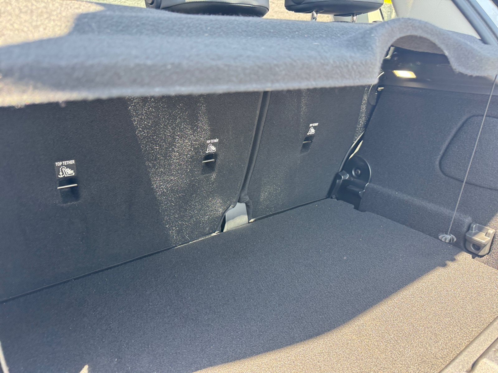 Used 2025 MINI Cooper 4-Door Hardtop FWD image 18