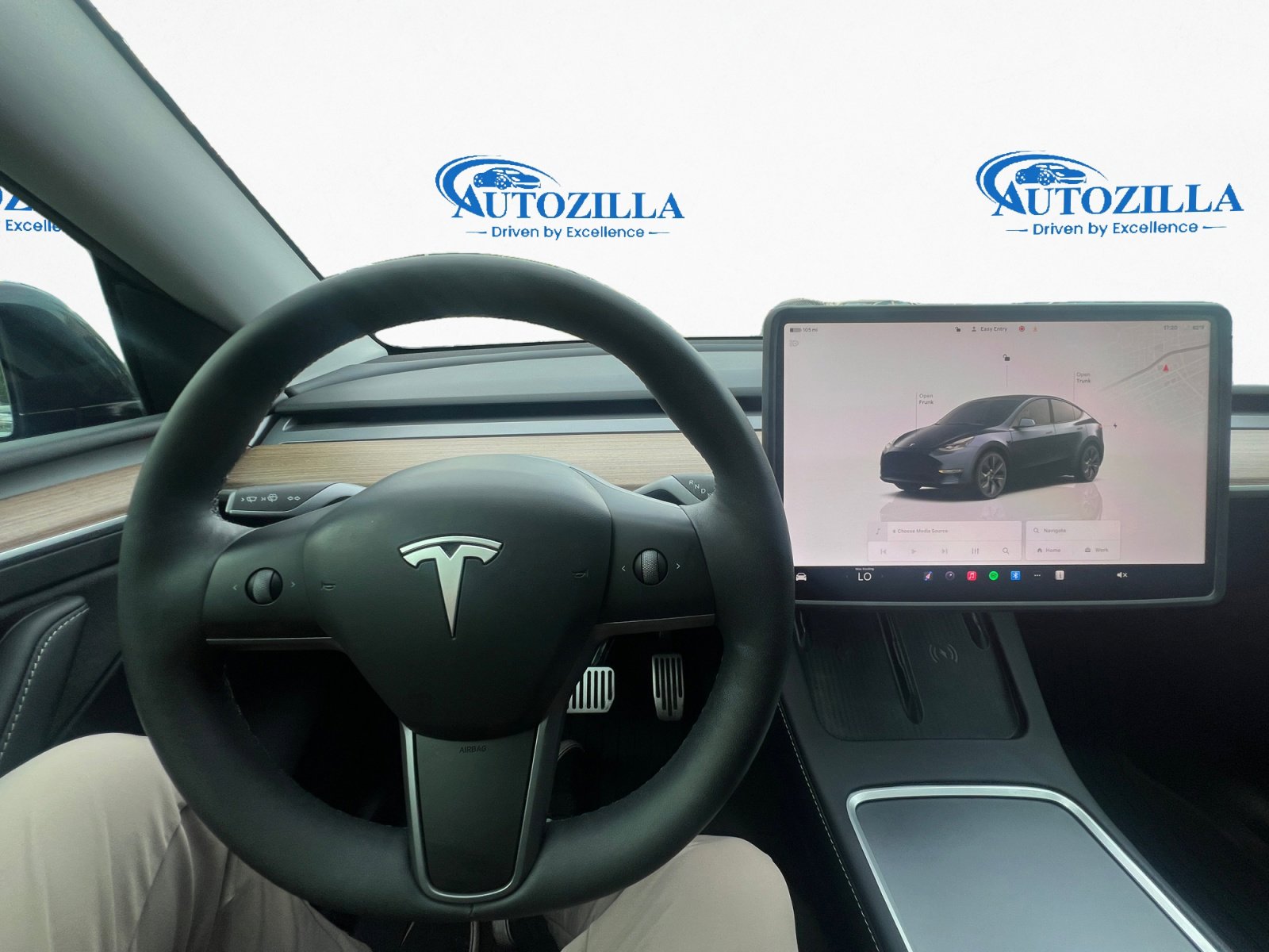Used 2025 Tesla Model Y Long Range RWD image 9