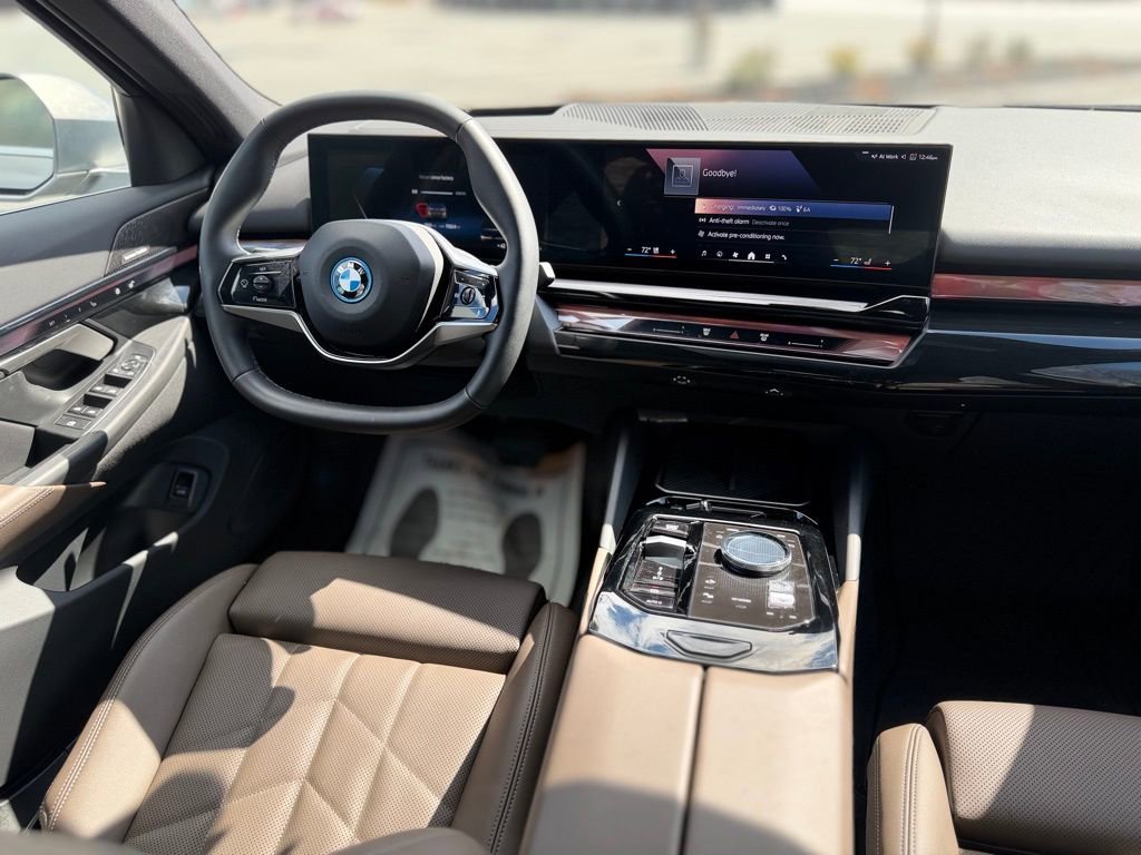 Certified 2025 BMW i5 xDrive40 w/ Premium Package image 10
