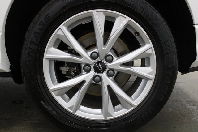 Used 2024 Audi Q3 2.0T Premium image 8