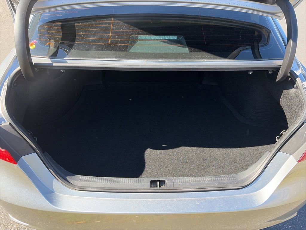 Used 2023 Toyota Camry SE image 10